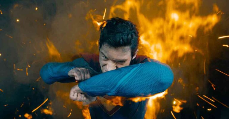 Superman still flies at the top of the US box office 
